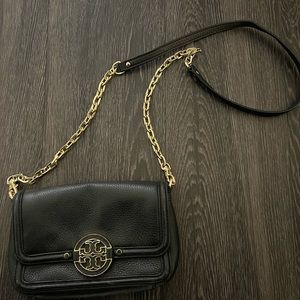 TORY BURCH CROSS BODY